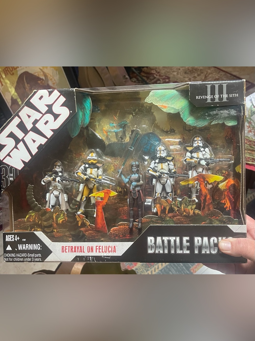 Star Wars BattlePacks Betrayal on Felucia 
Unopened
30th Anniversary Collector